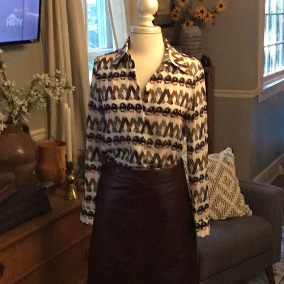 Alice+Olivia xDonald Robertson Willa Crazy printed Silk Blouse - Picture 3 of 7